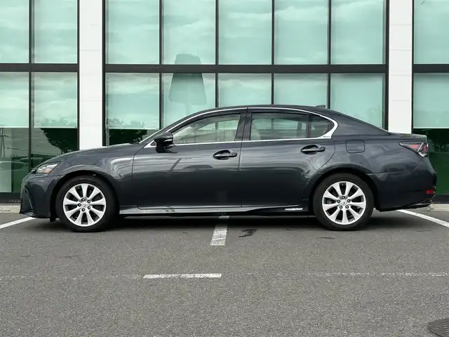 レクサス ＧＳ 300h Iパッケージ 和歌山県 2019(令1)年 3.6万km ダークグレーマイカ 純正ナビ/バックカメラ/BT/衝突軽減ブレーキ/レーダークルコン/ブラインドスポットモニター/前後コーナーセンサー/オートライト/レーンキープアシスト/三眼目LEDヘッドライト/ビルトインETC/ドラレコ/シートヒーター/シートベンチレーション/パワーシート/シートメモリー/パドルシフト/ステアリングヒーター/ステアリングリモコン/フォグランプ
