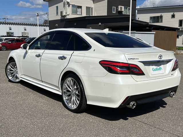 トヨタ クラウン ハイブリッド S Cパッケージ Four 秋田県 2018(平30)年 7.5万km ホワイトパールクリスタルシャイン 純正メモリナビ/Bluetooth、CD/DVD、フルセグTV/全方位カメラ/ETC/前後ドライブレコーダー/レーダークルーズコントロール/レザーシート/前席パワーシート/前席シートヒーター/ステアリングヒーター/社外20インチAW/純正リアスポイラー/ドアバイザー