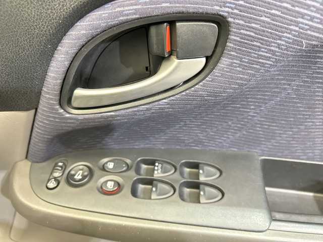 ホンダ ストリーム X HDDナビパッケージ 愛媛県 2010(平22)年 10.2万km クリスタルブラックパール 純正ＨＤＤナビ　バックカメラ　ディスチャージヘッドライト　ドラレコ　ＥＴＣ