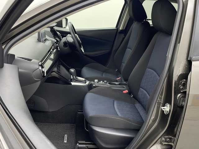 マツダ デミオ 13S 栃木県 2015(平27)年 10.8万km チタニウムフラッシュマイカ 衝突軽減/純正SDナビ/フルセグTV/Bluetooth/CD/DVD/USB/FM/AM/バックカメラ/ドライブレコーダー/ETC/ハロゲンヘッドライト/電動格納ミラー/アイドリングストップ/スマートキー×2本/保証書、取扱説明書