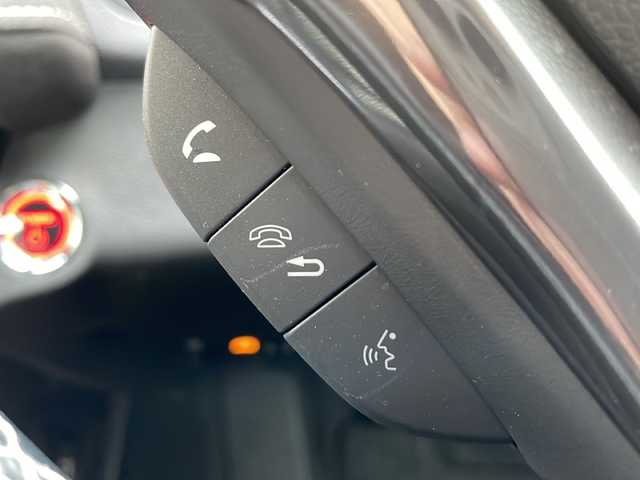 ホンダ ヴェゼル ハイブリッド RS ホンダセンシング 大阪府 2021(令3)年 5.8万km プラチナホワイトパール ワンオーナー/純正8インチナビ/CD/DVD/BTオーディオ/フルセグテレビ/バックカメラ/前席シートヒーター/パドルシフト/ステアリングスイッチ/革巻きステアリング/ETC/ホンダセンシング/電動パーキングブレーキ/オートホールド/LEDヘッドライト/純正18インチAW/フロアマット/ドアバイザー