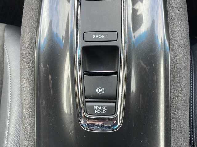 ホンダ ヴェゼル ハイブリッド RS ホンダセンシング 大阪府 2021(令3)年 5.8万km プラチナホワイトパール ワンオーナー/純正8インチナビ/CD/DVD/BTオーディオ/フルセグテレビ/バックカメラ/前席シートヒーター/パドルシフト/ステアリングスイッチ/革巻きステアリング/ETC/ホンダセンシング/電動パーキングブレーキ/オートホールド/LEDヘッドライト/純正18インチAW/フロアマット/ドアバイザー