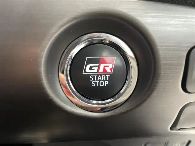 トヨタ プリウス ＰＨＶ S GRスポーツ 鹿児島県 2020(令2)年 5.5万km ホワイトパールクリスタルシャイン 禁煙車/社外ナビ【XF11Z】/　（Bluetooth/フルセグTV/CD/DVD）/バックモニター/社外前方ドライブレコーダー/前席シートヒーター/ハーフレザー/ビルトインETC/トヨタセーフティセンス/・クルーズコントロール/・レーンキープアシスト/クリアランスソナー