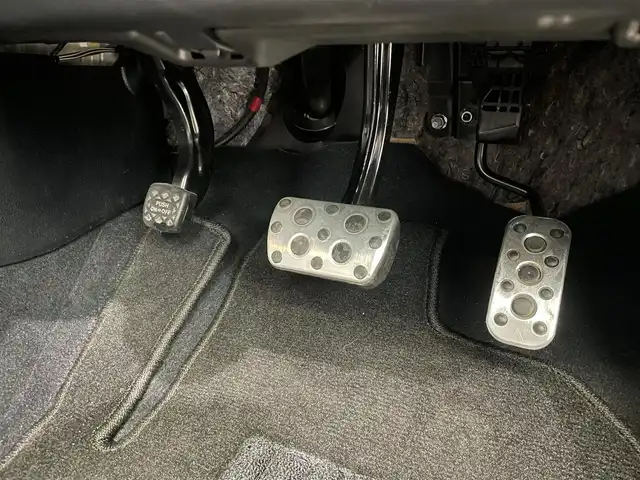 トヨタ プリウス ＰＨＶ S GRスポーツ 鹿児島県 2020(令2)年 5.5万km ホワイトパールクリスタルシャイン 禁煙車/社外ナビ【XF11Z】/　（Bluetooth/フルセグTV/CD/DVD）/バックモニター/社外前方ドライブレコーダー/前席シートヒーター/ハーフレザー/ビルトインETC/トヨタセーフティセンス/・クルーズコントロール/・レーンキープアシスト/クリアランスソナー