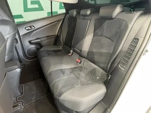 トヨタ プリウス ＰＨＶ S GRスポーツ 鹿児島県 2020(令2)年 5.5万km ホワイトパールクリスタルシャイン 禁煙車/社外ナビ【XF11Z】/　（Bluetooth/フルセグTV/CD/DVD）/バックモニター/社外前方ドライブレコーダー/前席シートヒーター/ハーフレザー/ビルトインETC/トヨタセーフティセンス/・クルーズコントロール/・レーンキープアシスト/クリアランスソナー