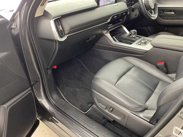 マツダ ＣＸ－６０ XD Lパッケージ 兵庫県 2023(令5)年 2.3万km マシーングレープレミアムM ・純正12.3インチナビ/Bluetooth/USB/HDMI//Apple CarPlay/Android Auto/・全方位カメラ/・ビルトインETC/・置くだけ充電/・ヘッドアップディスプレイ/・車間制御/・交通標識認識/・前後側方接近車両検知/・車線逸脱警報/・ブラインドスポットモニター/・ディスタンス＆スピードアラート/・レーンキープアシストシステム/・スマートブレーキサポートサポート/・スマートシティブレーキサポート/・レーダークルーズコントロール/・アダプティブＬＥＤヘッドライト/・前後誤発進抑制制御/・緊急時車線維持支援/・ドライバー異常時対応システム/・パーキングセンサー/・パワーバックドア/・レザーシート/・前席パワーシート/・全席シートヒーター/・AC100V電源/・パドルシフト