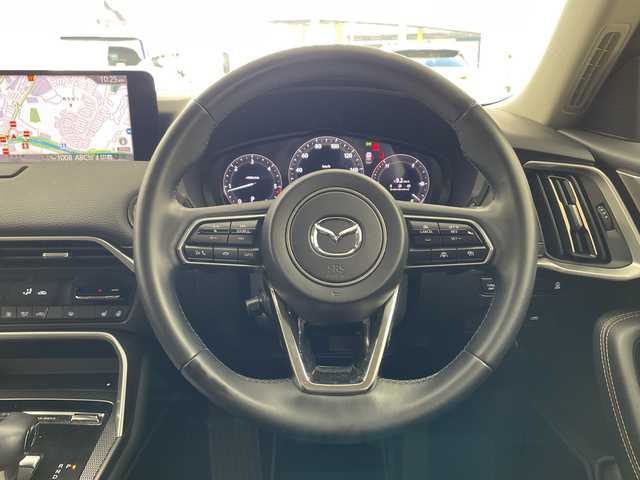 マツダ ＣＸ－６０ XD Lパッケージ 兵庫県 2023(令5)年 2.3万km マシーングレープレミアムM ・純正12.3インチナビ/Bluetooth/USB/HDMI//Apple CarPlay/Android Auto/・全方位カメラ/・ビルトインETC/・置くだけ充電/・ヘッドアップディスプレイ/・車間制御/・交通標識認識/・前後側方接近車両検知/・車線逸脱警報/・ブラインドスポットモニター/・ディスタンス＆スピードアラート/・レーンキープアシストシステム/・スマートブレーキサポートサポート/・スマートシティブレーキサポート/・レーダークルーズコントロール/・アダプティブＬＥＤヘッドライト/・前後誤発進抑制制御/・緊急時車線維持支援/・ドライバー異常時対応システム/・パーキングセンサー/・パワーバックドア/・レザーシート/・前席パワーシート/・全席シートヒーター/・AC100V電源/・パドルシフト