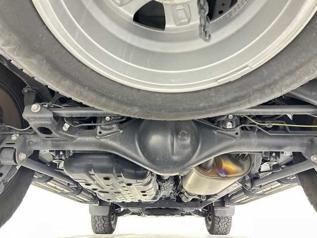 トヨタ ランドクルーザー プラド TX Lパッケージ 佐賀県 2022(令4)年 3.9万km ホワイトパールクリスタルシャイン 社外9インチナビ/フルセグTV/CD/DVD/Bluetooth/サンルーフ/バックカメラ/衝突被害軽減システム/レーダクルーズコントロール/レーンアシスト/ロードサインアシスト/クリアランスソナー/先行車発進告知機能/オートライト/オートマチックハイビーム/LEDヘッドライト/LEDフォグライト/オートワイパー/電動格納サードシート/レザーシート/運転席・助手席パワーシート/運転席・助手席シートヒーター/運転席・助手席エアシート/ISOFIX対応/純正フロアマット/純正17インチアルミホイール/スマートキー×２/ドアバイザー/ステアリングスイッチ