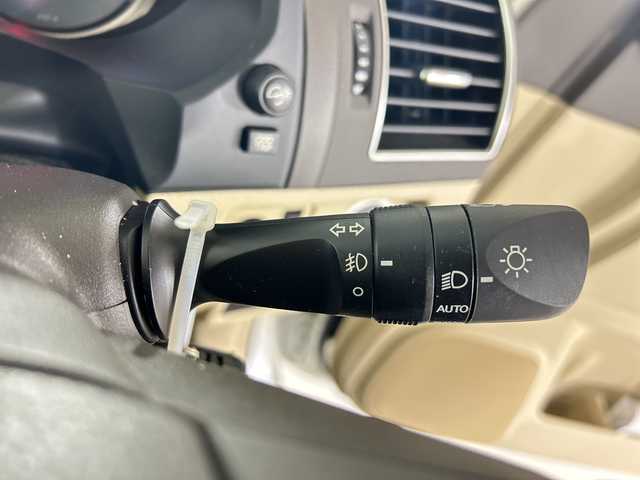 トヨタ ランドクルーザー プラド TX Lパッケージ 佐賀県 2022(令4)年 3.9万km ホワイトパールクリスタルシャイン 社外9インチナビ/フルセグTV/CD/DVD/Bluetooth/サンルーフ/バックカメラ/衝突被害軽減システム/レーダクルーズコントロール/レーンアシスト/ロードサインアシスト/クリアランスソナー/先行車発進告知機能/オートライト/オートマチックハイビーム/LEDヘッドライト/LEDフォグライト/オートワイパー/電動格納サードシート/レザーシート/運転席・助手席パワーシート/運転席・助手席シートヒーター/運転席・助手席エアシート/ISOFIX対応/純正フロアマット/純正17インチアルミホイール/スマートキー×２/ドアバイザー/ステアリングスイッチ