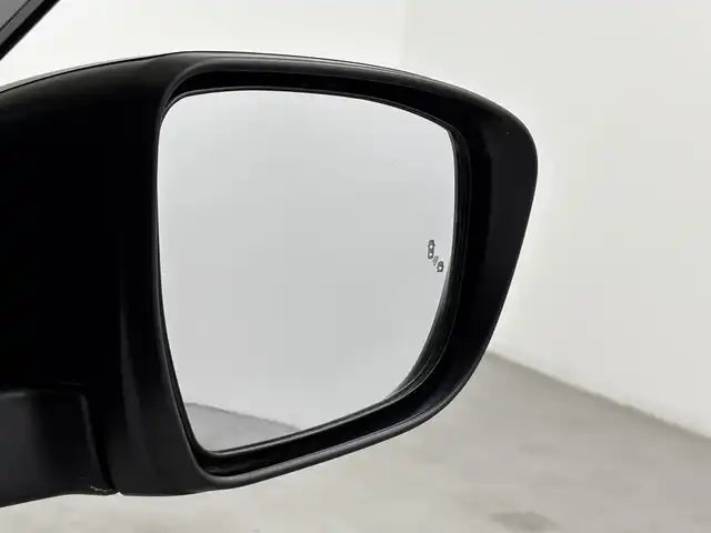 日産 セレナ e－パワー ハイウェイスター V 福岡県 2019(令1)年 6.7万km ブリリアントホワイトパール 2トーン フリップダウンモニター　/純正１０型ナビ　/アラウンドビューモニター　/ＥＴＣ　/ナビ連動ドラレコ　/プロパイロット　/エマージェンシーブレーキ　/レーンキープ　/ＢＳＭ　/パーキングアシスト　/両側電動スライドドア