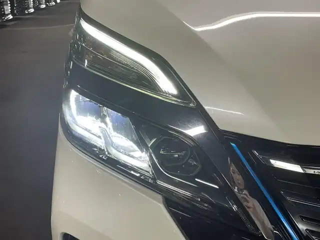 日産 セレナ e－パワー ハイウェイスター V 福岡県 2019(令1)年 6.7万km ブリリアントホワイトパール 2トーン フリップダウンモニター　/純正１０型ナビ　/アラウンドビューモニター　/ＥＴＣ　/ナビ連動ドラレコ　/プロパイロット　/エマージェンシーブレーキ　/レーンキープ　/ＢＳＭ　/パーキングアシスト　/両側電動スライドドア