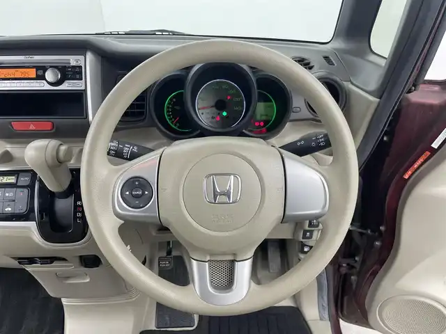 ホンダ Ｎ ＢＯＸ G Lパッケージ 群馬県 2012(平24)年 4.3万km プレミアムディープロッソパール 純正オーディオ　ＣＤ，ＡＵＸ　片側パワースライドドア　ステアリングスイッチ　ＥＴＣ　スマートキー　プッシュスタート　アイドリングストップ　ＥＣＯＮ　オートエアコン　純正フロアマット　スペアキー