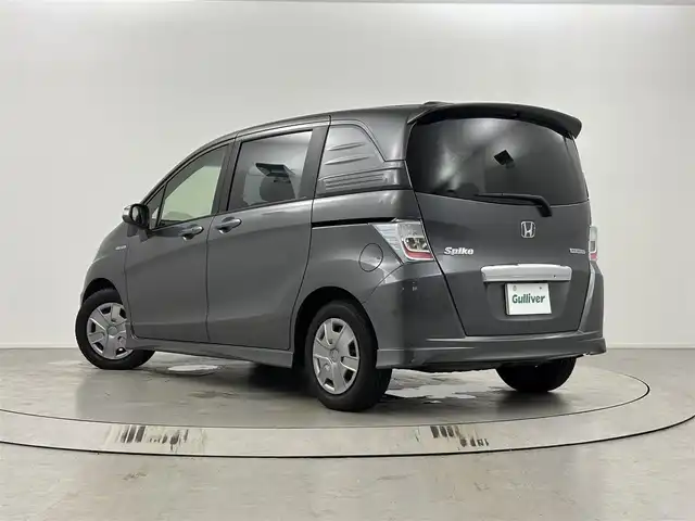 ホンダ フリード スパイク ハイブリット ジャストセレクション 埼玉県 2012(平24)年 5万km ポリッシュドメタルメタリック 純正ナビ/(CD/DVD/USB/AM/FM)/地デジワンセグ/バックカメラ/ETC/クルーズコントロール/クリアランスソナー/両側パワースライドドア/ステアリングリモコン/純正フロアマット