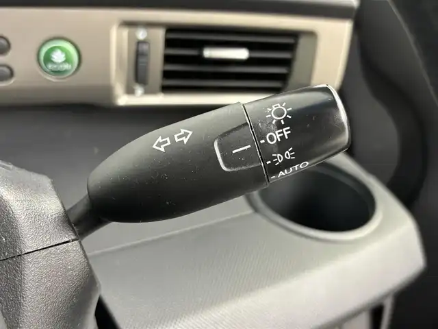 ホンダ フリード スパイク ハイブリット ジャストセレクション 埼玉県 2012(平24)年 5万km ポリッシュドメタルメタリック 純正ナビ/(CD/DVD/USB/AM/FM)/地デジワンセグ/バックカメラ/ETC/クルーズコントロール/クリアランスソナー/両側パワースライドドア/ステアリングリモコン/純正フロアマット