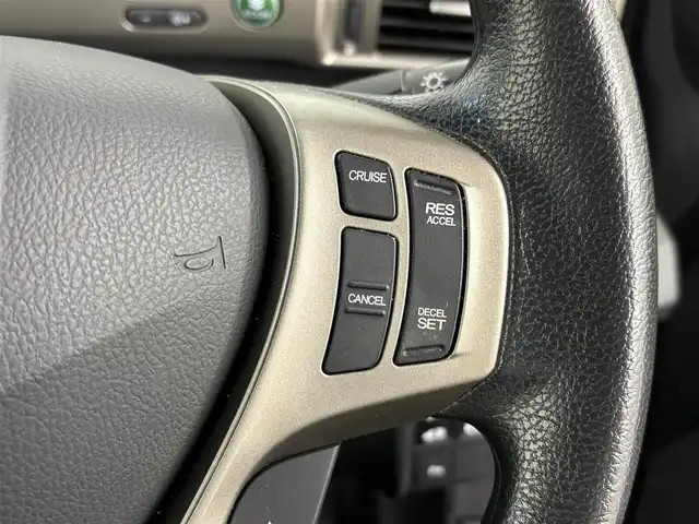 ホンダ フリード スパイク ハイブリット ジャストセレクション 埼玉県 2012(平24)年 5万km ポリッシュドメタルメタリック 純正ナビ/(CD/DVD/USB/AM/FM)/地デジワンセグ/バックカメラ/ETC/クルーズコントロール/クリアランスソナー/両側パワースライドドア/ステアリングリモコン/純正フロアマット