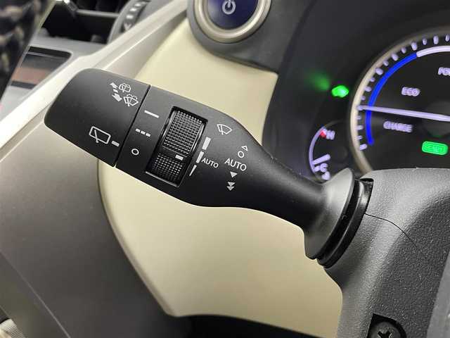 レクサス ＮＸ 300h Iパッケージ 埼玉県 2019(令1)年 2.9万km グラファイトブラックガラスフレーク 純正ナビ/ブラインドスポットモニター/置くだけ充電/レーダークルーズコントロール/ドライブレコーダー/純正アルミホイール(サマー、スタッドレスタイヤ)/パワーシート(D/N席)/コーナーセンサー/レーンキープアシスト/ステアリングヒーター/純正フロアマット/USBポート/スマートキー/ETC2.0