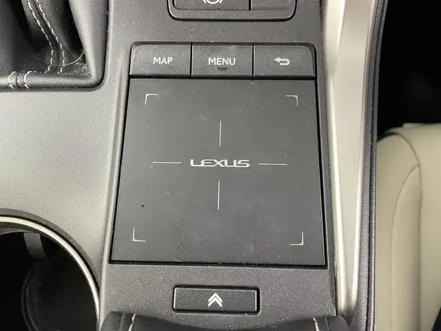 レクサス ＮＸ 300h Iパッケージ 埼玉県 2019(令1)年 2.9万km グラファイトブラックガラスフレーク 純正ナビ/ブラインドスポットモニター/置くだけ充電/レーダークルーズコントロール/ドライブレコーダー/純正アルミホイール(サマー、スタッドレスタイヤ)/パワーシート(D/N席)/コーナーセンサー/レーンキープアシスト/ステアリングヒーター/純正フロアマット/USBポート/スマートキー/ETC2.0