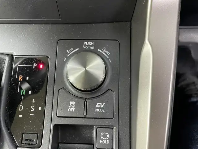 レクサス ＮＸ 300h Iパッケージ 埼玉県 2019(令1)年 2.9万km グラファイトブラックガラスフレーク 純正ナビ/ブラインドスポットモニター/置くだけ充電/レーダークルーズコントロール/ドライブレコーダー/純正アルミホイール(サマー、スタッドレスタイヤ)/パワーシート(D/N席)/コーナーセンサー/レーンキープアシスト/ステアリングヒーター/純正フロアマット/USBポート/スマートキー/ETC2.0