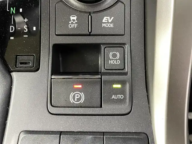 レクサス ＮＸ 300h Iパッケージ 埼玉県 2019(令1)年 2.9万km グラファイトブラックガラスフレーク 純正ナビ/ブラインドスポットモニター/置くだけ充電/レーダークルーズコントロール/ドライブレコーダー/純正アルミホイール(サマー、スタッドレスタイヤ)/パワーシート(D/N席)/コーナーセンサー/レーンキープアシスト/ステアリングヒーター/純正フロアマット/USBポート/スマートキー/ETC2.0