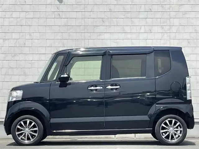 ホンダ Ｎ ＢＯＸ G Lパッケージ 岩手県 2015(平27)年 7.3万km スマートブラック 禁煙車/4WD/純正エンジンスターター/片側パワースライドドア/社外ナビ/→ワンセグTV/Bluetooth/CD/DVD/FM/AM/バックカメラ/ステアリングスイッチ（ナビ連動）/横滑り防止装置/前席シートヒーター/ビルトインETC/オートライト/〇電動格納ミラー/〇ウィンカーミラー/〇ドアバイザー/〇フロアマット/スペアキー有/社外アルミホイール/取扱説明書