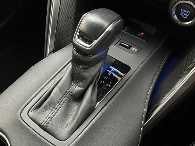 トヨタ ハリアー Z 宮城県 2020(令2)年 7.3万km プレシャスブラックパール JBLサウンド/トヨタセーフティーセンス/・アダプティブハイビームシステム/・レーダークルーズコントロール/・プリクラッシュセーフティーシステム/・レーントレーシングアシスト/・パーキングサポートブレーキ/ブラインドスポットモニター/デジタルインナーミラー/ヘッドアップディスプレイ/12.3インチメーカーオプションナビ/（BT.AM.FM.USB.AUX）/バックカメラ/フルセグテレビ/ビルトインETC2.0/電動リアゲート/電動パーキングブレーキ/パワーシート（D）/ハーフレザーシート/革巻きステアリング/ステアリングスイッチ/プッシュスタート/スマートキー（2本）/純正フロアマット/ドアバイザー　　　　/純正19インチアルミホイール/LEDヘッドライト/LEDフォグランプ/横滑り防止機能/リヤクロストラフィックアラート/クリアランスソナー　　　　　　　　　