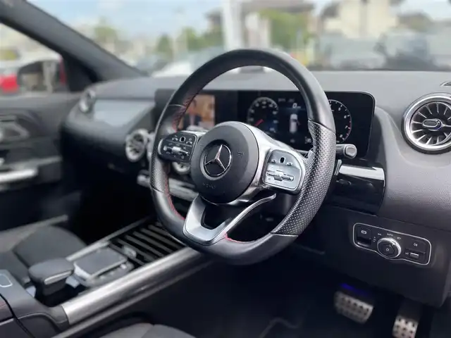 メルセデス・ベンツ Ｍ・ベンツ ＧＬＡ１８０ AMGライン 栃木県 2022(令4)年 2.3万km 赤 ワンオーナー /レーダーセーフティパッケージ/AMGライン/アンビエントライト /ナビ/フルセグTV/全方位カメラ/ETC/キーレスゴー/ACC/パーキングアシスト /レーンキープアシスト/ブラインドスポット /パークトロニック /ドラレコ前後/パワーテールゲート/パワーシート /ハーフレザー /シートヒーター /ワイヤレスチャージ /LEDヘッドライト/オートライト