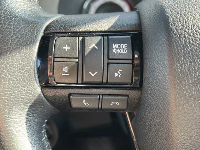トヨタ ハイラックス Z ブラックラリーエディション 長野県 2019(令1)年 5.6万km アティチュードブラックマイカ ・社外オーディオ/CD DVD Bluetooth/・バックカメラ/・ETC/・トヨタセーフティセンス/・レーダークルーズコントロール/・レーンキープアシスト/・ドライブレコーダー/・ステアリングリモコン/・LEDヘッドライト/・フォグライト/・横滑り防止装置/・純正18インチアルミホイール/・キャノピー付き/・スマートキー/・エンジンプッシュスタート/・フロアマット/・夏タイヤ積込り