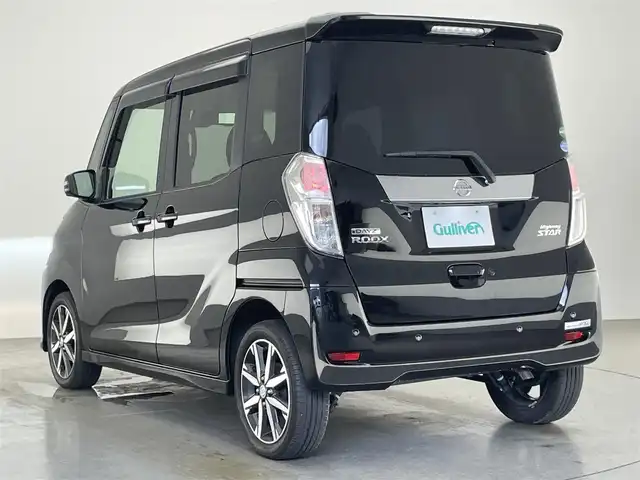 日産 デイズ ルークス ハイウェイスター Gターボ 愛知県 2018(平30)年 4.7万km ブラック 社外ナビ　全方位カメラ　禁煙車　フルセグＴＶ　Ｂｌｕｅｔｏｏｔｈ　ＵＳＢ　ＥＴＣ　両側パワスラ　シートヒーター　リアロールシェード　エマージェンシーブレーキ　リアサーキュレーター　車線逸脱　衝突軽減　電動格納ミラー　バイザー