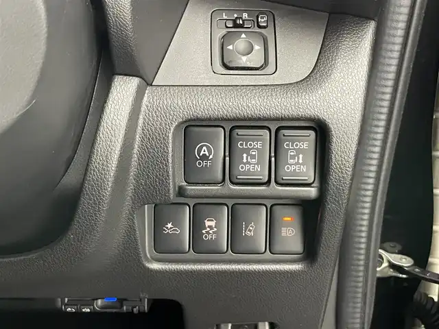 日産 デイズ ルークス ハイウェイスター Gターボ 愛知県 2018(平30)年 4.7万km ブラック 社外ナビ　全方位カメラ　禁煙車　フルセグＴＶ　Ｂｌｕｅｔｏｏｔｈ　ＵＳＢ　ＥＴＣ　両側パワスラ　シートヒーター　リアロールシェード　エマージェンシーブレーキ　リアサーキュレーター　車線逸脱　衝突軽減　電動格納ミラー　バイザー
