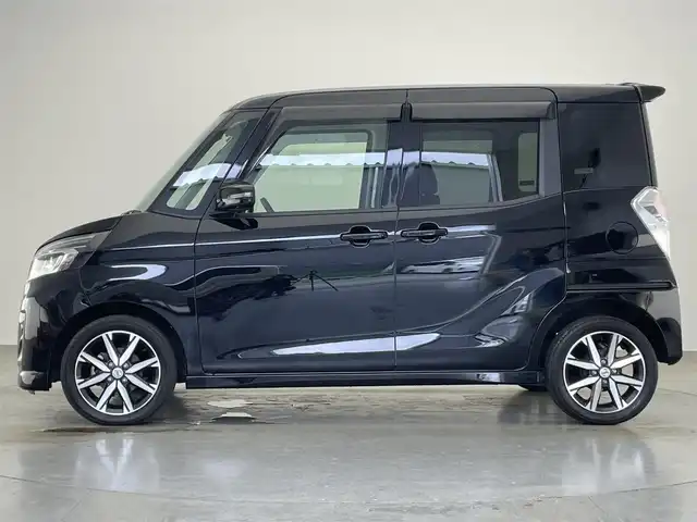 日産 デイズ ルークス ハイウェイスター Gターボ 愛知県 2018(平30)年 4.7万km ブラック 社外ナビ　全方位カメラ　禁煙車　フルセグＴＶ　Ｂｌｕｅｔｏｏｔｈ　ＵＳＢ　ＥＴＣ　両側パワスラ　シートヒーター　リアロールシェード　エマージェンシーブレーキ　リアサーキュレーター　車線逸脱　衝突軽減　電動格納ミラー　バイザー