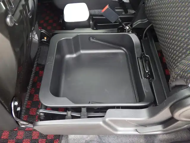 スズキ ハスラー HYBRID X ターボ 千葉県 2020(令2)年 6.5万km フェニックスレッドパール/ガンメタリック2トーンルーフ デュアルカメラブレーキサポート/レーダークルーズコントロール/アイドリングストップ/前席シートヒーター/社外SDナビ/地デジTV/【DVD/CD再生機能　Bluetooth接続】/バックカメラ/革巻きステアリング/ステアリングスイッチ/パドルシフト/LEDヘッドライト/フォグライト/ウインカーミラー/リアコーナーセンサー/純正15インチアルミホイル/サイド/カーテンエアバッグ/携帯リモコン