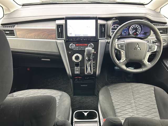三菱 デリカＤ：５ G 宮城県 2021(令3)年 5.5万km ダイヤモンドブラックマイカ ワンオーナー//4WD//e-Assist/・衝突軽減ブレーキシステム/・車線逸脱警報システム/・レーダークルーズコントロール/・オートマチックハイビーム/・誤発進抑制機能/・後側方車両検知システム//純正10.1インチナビ/（フルセグTV/BT/HDMI）//フリップダウンモニター//マルチアラウンドモニター//両側パワースライドドア//革巻きステアリング//ステアリングスイッチ//パドルシフト//ETC//電動パーキングブレーキ//ブレーキホールド//前後ドライブレコーダー//アイドリングストップ//LEDヘッドライト//フォグランプ//オートライト//スペアキー//電動格納ミラー//純正フロアマット