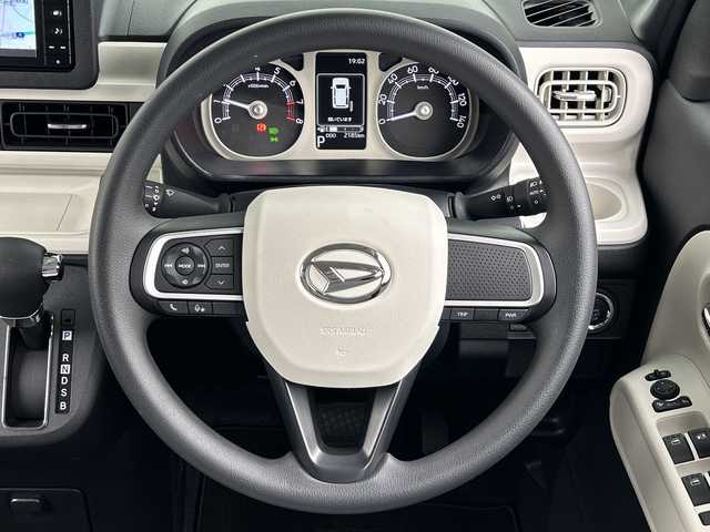 ダイハツ ムーヴ キャンバス 愛知県 2023(令5)年 0.3万km シャイニングホワイトパール/サンドベージュメタリック 純正ナビ/・Ｂｌｕｅｔｏｏｔｈ/・フルセグ/・ＤＶＤ/ＣＤ/両側パワースライドドア/バックカメラ/シートシート/スマートアシストIII/衝突軽減/コーナーセンサー/レーンキープ/LEDヘッドライト/オートマチックハイビーム/スペアキー