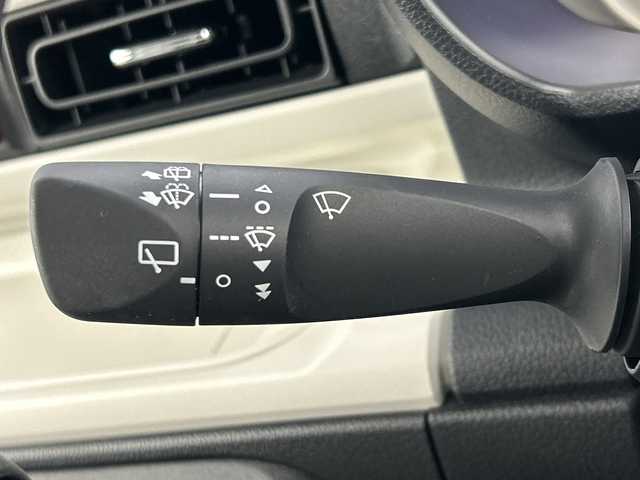 ダイハツ ムーヴ キャンバス 愛知県 2023(令5)年 0.3万km シャイニングホワイトパール/サンドベージュメタリック 純正ナビ/・Ｂｌｕｅｔｏｏｔｈ/・フルセグ/・ＤＶＤ/ＣＤ/両側パワースライドドア/バックカメラ/シートシート/スマートアシストIII/衝突軽減/コーナーセンサー/レーンキープ/LEDヘッドライト/オートマチックハイビーム/スペアキー