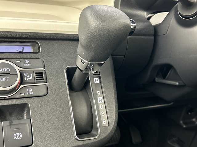 ダイハツ ムーヴ キャンバス 愛知県 2023(令5)年 0.3万km シャイニングホワイトパール/サンドベージュメタリック 純正ナビ/・Ｂｌｕｅｔｏｏｔｈ/・フルセグ/・ＤＶＤ/ＣＤ/両側パワースライドドア/バックカメラ/シートシート/スマートアシストIII/衝突軽減/コーナーセンサー/レーンキープ/LEDヘッドライト/オートマチックハイビーム/スペアキー