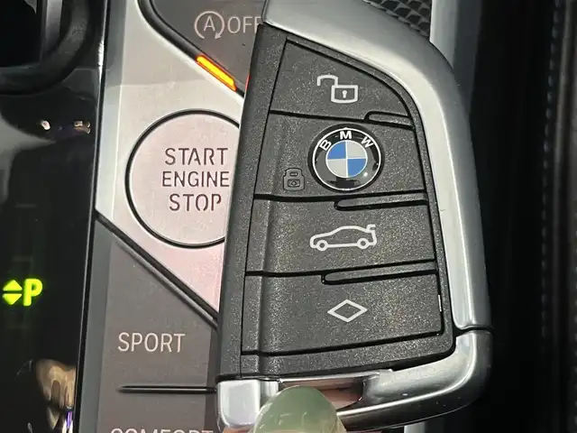 ＢＭＷ ３２０ｄ xDrive Mスポーツ 静岡県 2019(令1)年 2.1万km サファイアブラックP ドライビングアシストパッケージ/純正ナビ/・ApplecarPlay/・androidauto/・全方位カメラ　/・バックカメラ/・Bluetooth/ワイヤレス充電　/ハーフレザーシート/シートヒーター/LEDライト/・オートハイビーム　/オートワイパー　/ステアリングスイッチ/パドルシフト/純正１９インチアルミホイール/ミラー一体型ETC
