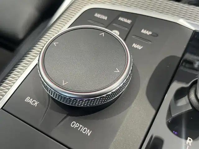 ＢＭＷ ３２０ｄ xDrive Mスポーツ 静岡県 2019(令1)年 2.1万km サファイアブラックP ドライビングアシストパッケージ/純正ナビ/・ApplecarPlay/・androidauto/・全方位カメラ　/・バックカメラ/・Bluetooth/ワイヤレス充電　/ハーフレザーシート/シートヒーター/LEDライト/・オートハイビーム　/オートワイパー　/ステアリングスイッチ/パドルシフト/純正１９インチアルミホイール/ミラー一体型ETC