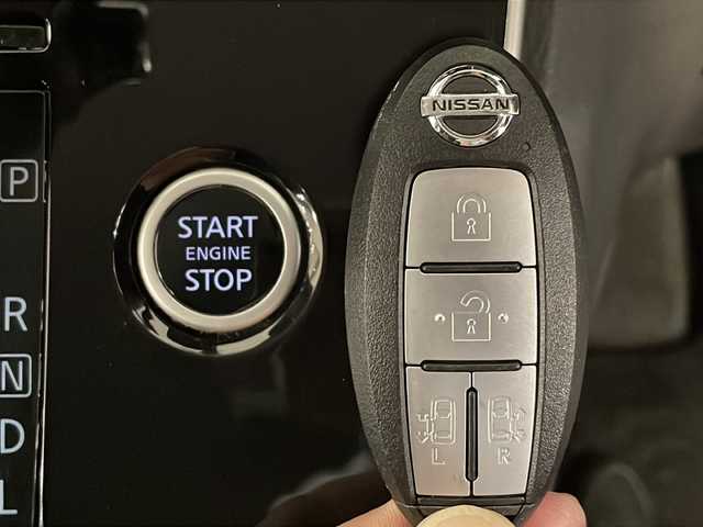 日産 セレナ ハイウェイスター 熊本県 2020(令2)年 5.9万km ブリリアントホワイトパール ・純正１０インチナビ＆１１インチリヤモニター　/・アラウンドビューモニター　/・両側オートスライドドア　/・アダブティブＬＥＤヘッドライト　/・ＬＥＤフォグランプ　/・電動パーキングブレーキ　/・オートブレーキホールド/・プロパイロットト /・エマージェンシーブレーキ/・USB電源ソケット〈セカンド・サード各2個〉/・Bluetooth/・Blu-ray DVD CD/・USB入力端子/・フルセグTV/・HDMI入力端子/・ETC/・ドライブレコーダー
