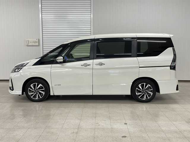 日産 セレナ ハイウェイスター 熊本県 2020(令2)年 5.9万km ブリリアントホワイトパール ・純正１０インチナビ＆１１インチリヤモニター　/・アラウンドビューモニター　/・両側オートスライドドア　/・アダブティブＬＥＤヘッドライト　/・ＬＥＤフォグランプ　/・電動パーキングブレーキ　/・オートブレーキホールド/・プロパイロットト /・エマージェンシーブレーキ/・USB電源ソケット〈セカンド・サード各2個〉/・Bluetooth/・Blu-ray DVD CD/・USB入力端子/・フルセグTV/・HDMI入力端子/・ETC/・ドライブレコーダー