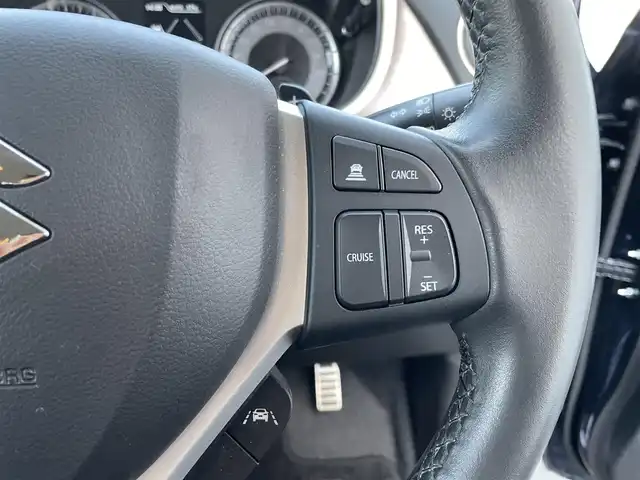 スズキ エスクード S－LTD 神奈川県 2021(令3)年 2.6万km 紺Ⅱ 純正８型ナビ　/CD/DVD/Bluetooth/フルセグテレビ　/ＥＴＣ２．０　/バックカメラ　/ドライブレコーダー　/レーダークルーズコントロール　/Ｄ＋Ｎシートヒーター　/ハーフレザーシート　/LEDヘッドライト　/スマートキー/オートライト/プッシュスタート/オートエアコン/前後ドライブレコーダー/ABS/横滑り防止装置/レーンキープアシスト