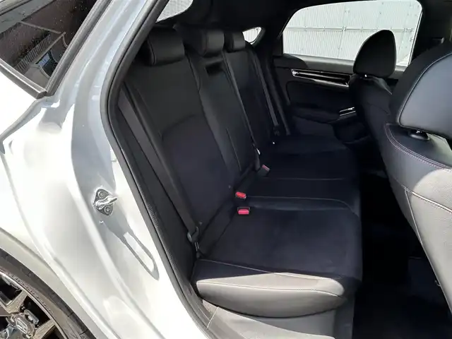 ホンダ シビック EX 愛知県 2021(令3)年 4.5万km プラチナホワイトパール ワンオーナー/純ディスプレイナビテレビ/フルセグテレビ/バックカメラ/ワイヤレス充電/BOSEサウンドシステム/ハーフレザーシート/純18インチAW/アダプティブドライビングビーム/LEDフォグ/リアウィング/前後ドライブレコーダー/ビルドインETC/シートヒーター/新車保証書.取説/スペアキー