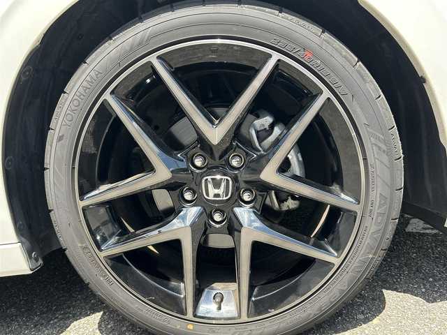 ホンダ シビック EX 愛知県 2021(令3)年 4.5万km プラチナホワイトパール ワンオーナー/純ディスプレイナビテレビ/フルセグテレビ/バックカメラ/ワイヤレス充電/BOSEサウンドシステム/ハーフレザーシート/純18インチAW/アダプティブドライビングビーム/LEDフォグ/リアウィング/前後ドライブレコーダー/ビルドインETC/シートヒーター/新車保証書.取説/スペアキー