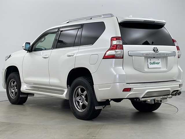 トヨタ ランドクルーザー プラド TX Lパッケージ 道央・札幌 2016(平28)年 8万km ホワイトパールクリスタルシャイン ・寒冷地仕様/・純正ナビCD&DVD&BT&AUX&SD&USB/・サンルーフ/・バック/フロント/サイドカメラ/・クルーズコントロール/・コーナーセンサー/・横滑り防止装置/・ダウンヒルアシスト/・前席シートヒーター/・レザーシート/・ビルトインETC/・nanoe/・社外マフラー/・SOREXヒッチメンバー/・電動格納ミラー/・プッシュスタート/・LEDヘッドライト/・オートライト/・スマートキー/・スペアキー/・エンジンスターター/・社外AW夏タイヤ積込/・保証書/・取扱説明書