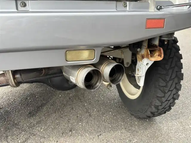 スズキ ジムニー ランドベンチャー 愛知県 2003(平15)年 15.4万km シルキーシルバーメタリック ユーザー買取車/禁煙車/ハーフレザーシート/モモステアリング/F5速/リフトアップ/4WD/社外F.R ショートバンパー/社外マフラー（ウイルスウイン）/リヤスポイラー