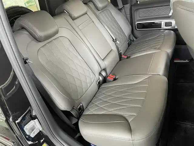 メルセデス・ベンツ ゲレンデヴァーゲン Ｇ４５０ｄ 宮城県 2025(令7)年 0.1万km未満 オブシディアンブラック 登録時走行距離11km//AMGラインパッケージ//MANUFAKTURプログラムプラス//MANUFAKTURロゴパッケージ//MANUFAKTUR同色スペアタイヤリング//内装色：MANUFAKTURチタニウムグレー//MBUXマルチメディアシステム//スライディングルーフ//レーダークルーズコントロール//アクティブパーキングアシスト//シートヒーター/ベンチレーション//ステアリングヒーター//ワイヤレス充電//温度制御式カップホルダー//純正フロアマット//ビルトインETC2.0//スマートキーx2//ワンオーナー