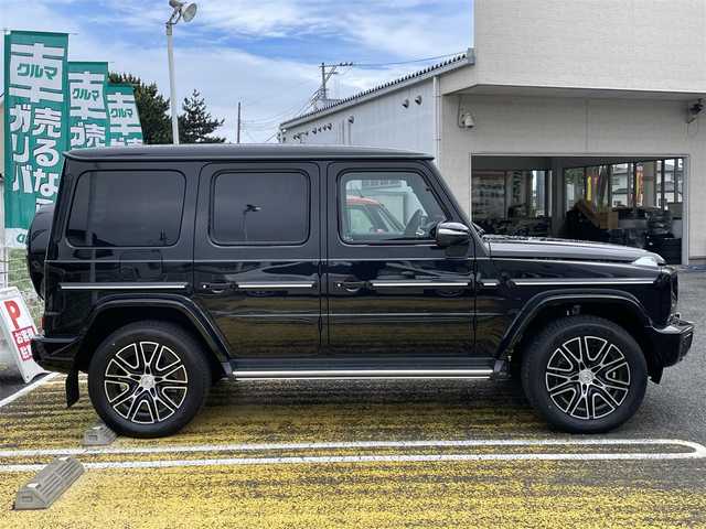 メルセデス・ベンツ ゲレンデヴァーゲン Ｇ４５０ｄ 宮城県 2025(令7)年 0.1万km未満 オブシディアンブラック 登録時走行距離11km//AMGラインパッケージ//MANUFAKTURプログラムプラス//MANUFAKTURロゴパッケージ//MANUFAKTUR同色スペアタイヤリング//内装色：MANUFAKTURチタニウムグレー//MBUXマルチメディアシステム//スライディングルーフ//レーダークルーズコントロール//アクティブパーキングアシスト//シートヒーター/ベンチレーション//ステアリングヒーター//ワイヤレス充電//温度制御式カップホルダー//純正フロアマット//ビルトインETC2.0//スマートキーx2//ワンオーナー