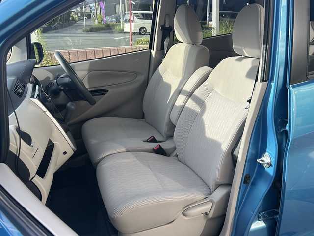 三菱 ｅＫワゴン M 静岡県 2015(平27)年 1.7万km ブリリアントターコイズM 【主要装備】/ディスプレイオーディオ　/Ｂｌｕｅｔｏｏｔｈ　/アイドリングストップ　/リモコンキー　/社外誤発進防止システム　/衝突被害軽減ブレーキ　/オートエアコン　/バックカメラ　/横滑り防止機能　/社外フロアマット　/ハロゲンヘッドライト