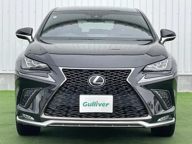 レクサス ＮＸ 300h Fスポーツ 香川県 2018(平30)年 13.2万km グラファイトブラックガラスフレーク 登録時走行距離：132065km/メーカー純正ナビ/　CD DVD BT フルセグTV/バックカメラ/左前カメラ/レザーシート/パワーシート/シートベンチレーション/革巻きステアリング/ステアリングスイッチ/ステアリングヒーター/プリクラッシュセーフティシステム/レーンキープアシスト/レーダークルーズコントロール/ブラインドスポットモニター/オートハイビーム/LEDヘッドライト/オートライト/フォグランプ/MTモード付AT/横滑り防止装置/ビルトインETC2.0/プッシュスタート/スマートキー