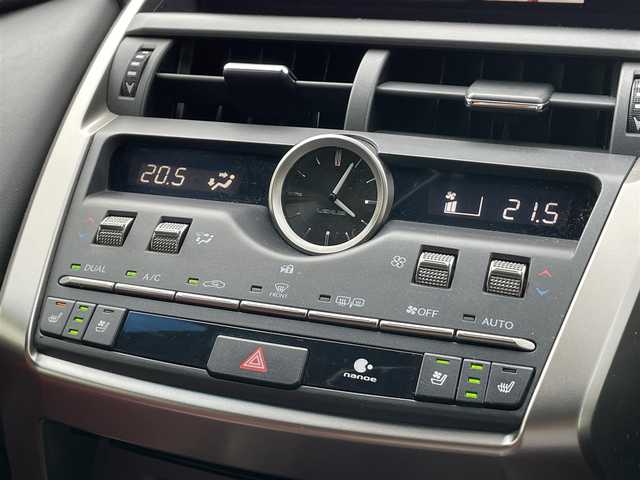 レクサス ＮＸ 300h Fスポーツ 香川県 2018(平30)年 13.2万km グラファイトブラックガラスフレーク 登録時走行距離：132065km/メーカー純正ナビ/　CD DVD BT フルセグTV/バックカメラ/左前カメラ/レザーシート/パワーシート/シートベンチレーション/革巻きステアリング/ステアリングスイッチ/ステアリングヒーター/プリクラッシュセーフティシステム/レーンキープアシスト/レーダークルーズコントロール/ブラインドスポットモニター/オートハイビーム/LEDヘッドライト/オートライト/フォグランプ/MTモード付AT/横滑り防止装置/ビルトインETC2.0/プッシュスタート/スマートキー