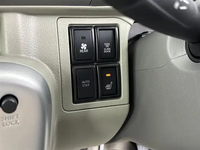 スズキ エブリィ ワゴン PZターボ スペシャル ハイルーフ 埼玉県 2024(令6)年 0.1万km モスグレーメタリック 社外ナビ/(Bluetooth/CD/DVD/ipod/USB/AM/FM)/地デジフルセグ/バックカメラ/両側パワースライドドア/衝突軽減ブレーキ/車線逸脱警報/クリアランスソナー/オートステップ/運転席シートヒーター/アイドリングストップ/フロントフォグランプ/ウィンカーミラー/ステアリングリモコン/プッシュスタート/純正フロアマット/純正ドアバイザー/純正14インチアルミホイール
